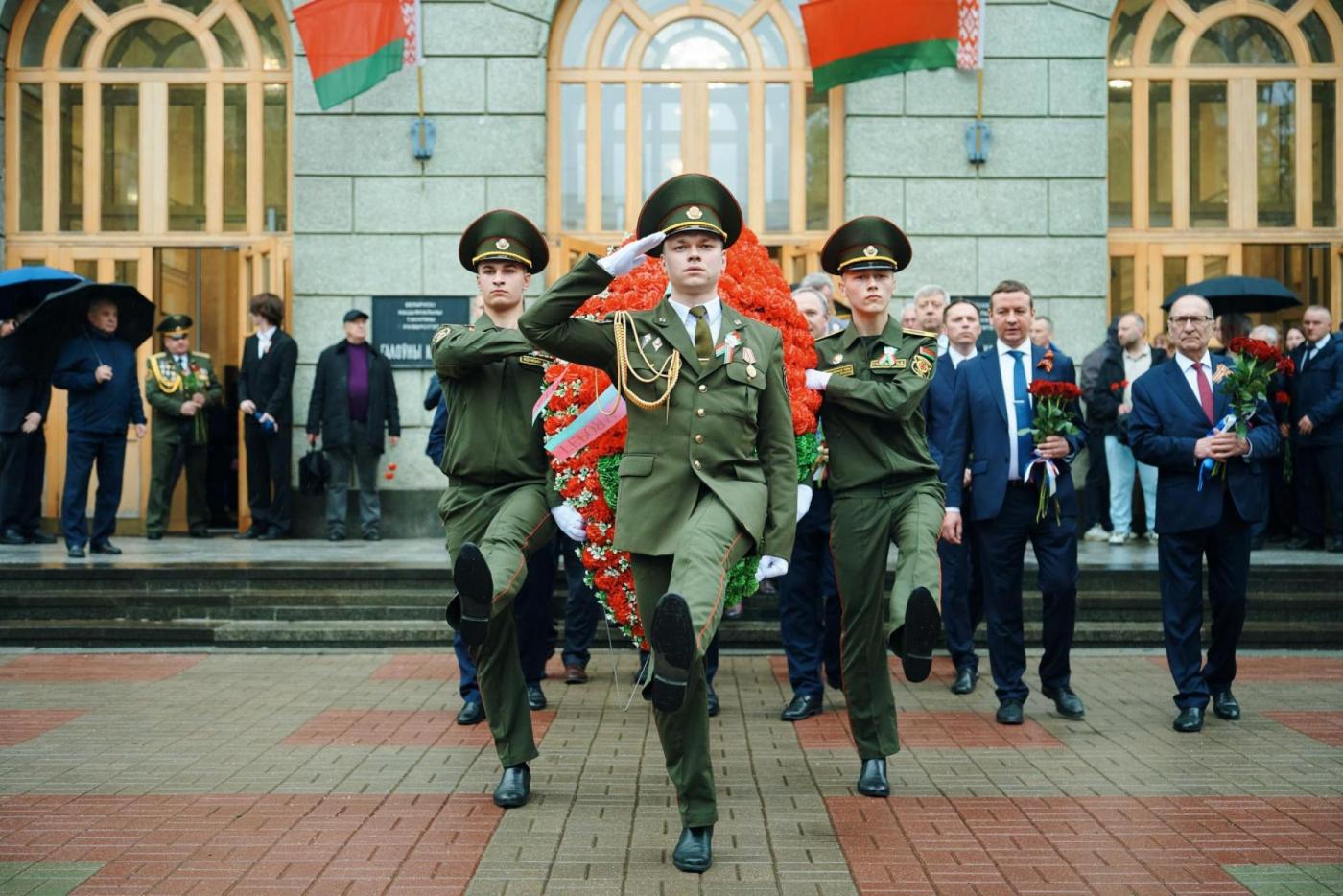 «С чувством благодарности отдаем дань уважения бессмертному подвигу". В БНТУ прошел торжественный митинг в честь Дня Победы